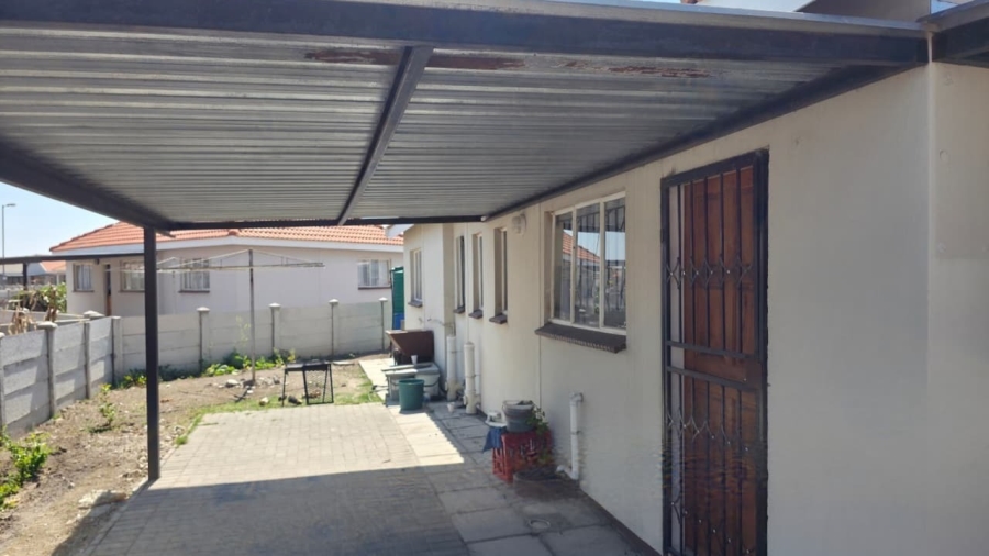 4 Bedroom Property for Sale in Freedom Park North West